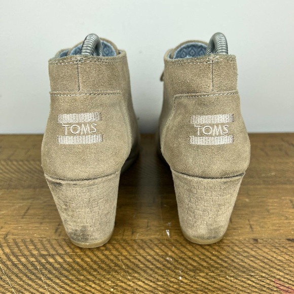 TOMS Boots Womens 9 Tan Suede‎ Desert Wedge Ankle Booties Lace Up Casual Shoes - Picture 5 of 12